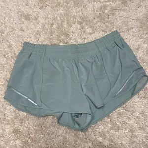 Lululemon Hotty Hot 2.5 inch shorts, size 14